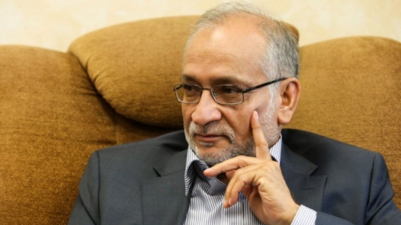 باید اصل بازنگری در قانون اساسی را بپذیریم
