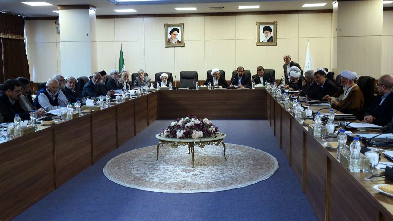 تجمع قانونی برگزار می‌کنیم/ تصویب پالرمو خیانت است، نه اشتباه