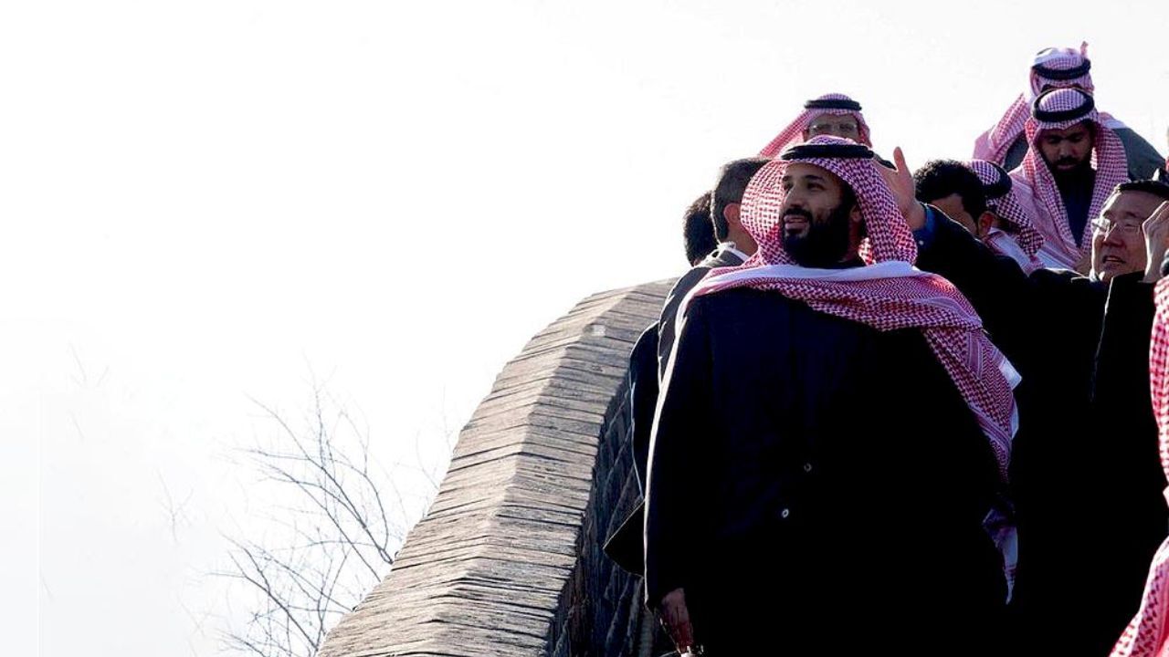 عکس یادگاری بن‌سلمان با دیوار چین + تصاویر