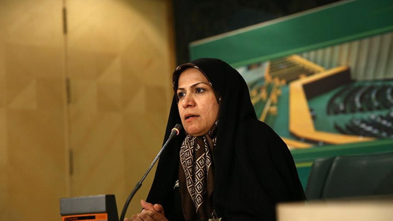 دولت برای حل مشکلات اقتصادی اقدامی ضربتی انجام دهد