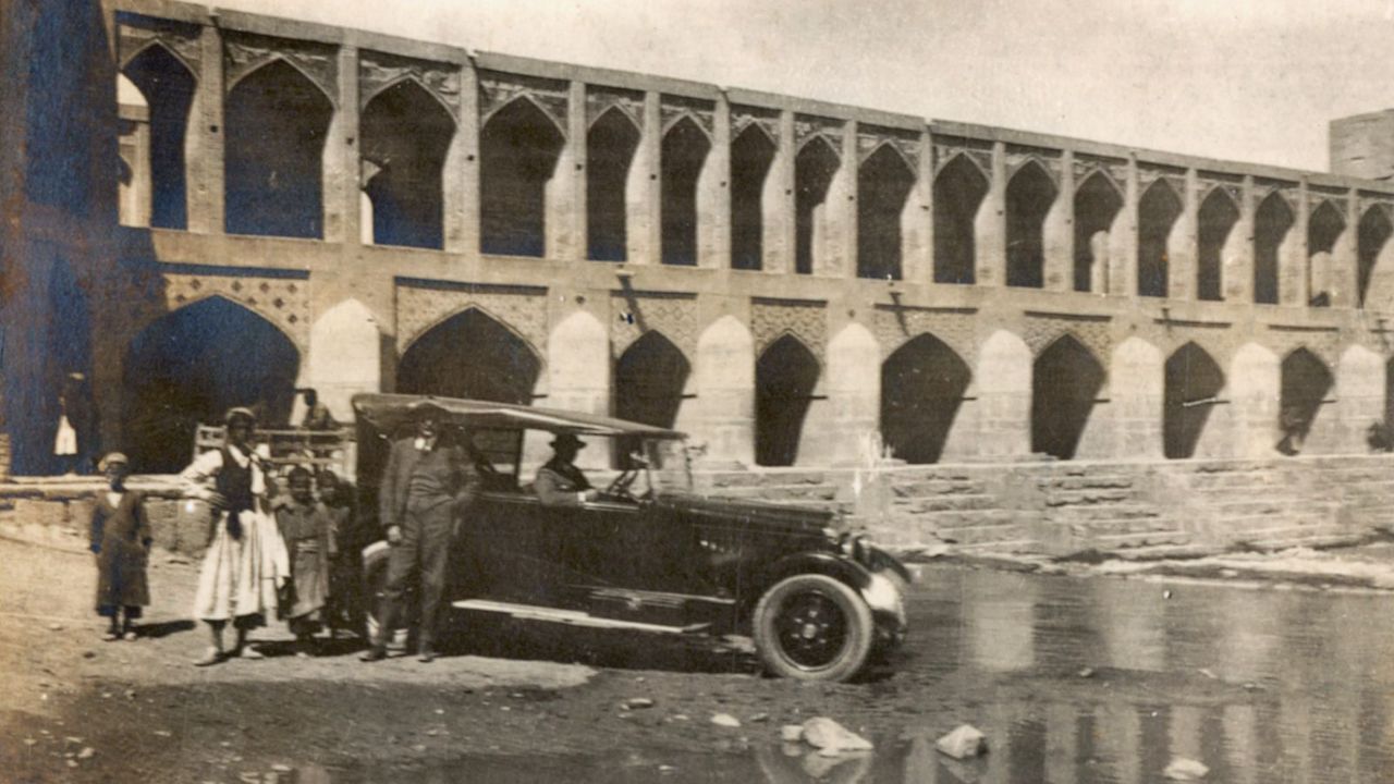 پل خواجو؛ 90 سال پیش + عکس