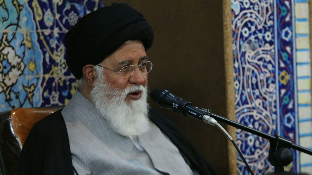قوی‌ترین قدرت‌های استکباری از ما شکست خورده‌اند/ هر کسی از بیانیه رهبری تخلف کند، خائن به ظهور امام زمان (عج) است/ اگر همت مردم نباشد، قشر مستضعفین از دست می‌روند