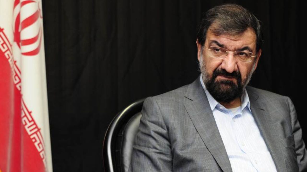 دولت خود را به خواب زده است/ سه چهارم بودجه در اختیار مدیران است/ بودجه 98 هیچ تناسبی با شرایط تحریمی و جنگ اقتصادی ندارد
