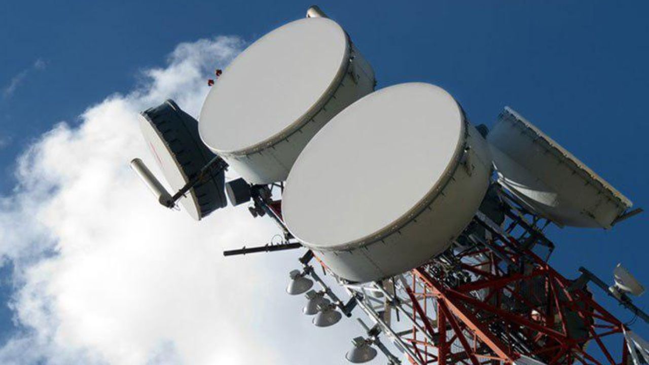 ابداع الگوریتمی برای کاهش زمان اندازه‌‌گیری میدان الکترومغناطیسی دکل‌‌های مخابراتی توسط پژوهشگران کشور