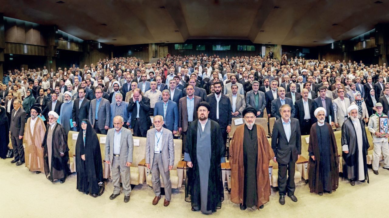 «مجمع ایثارگران» اعلام موجودیت کرد