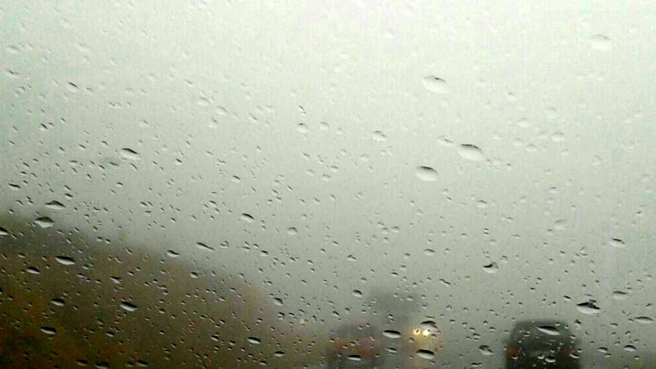 مه و کاهش دید در محور کرج-چالوس/ جاده بوشهر مسدود است/ آّب‌گرفتگی در جاده کن