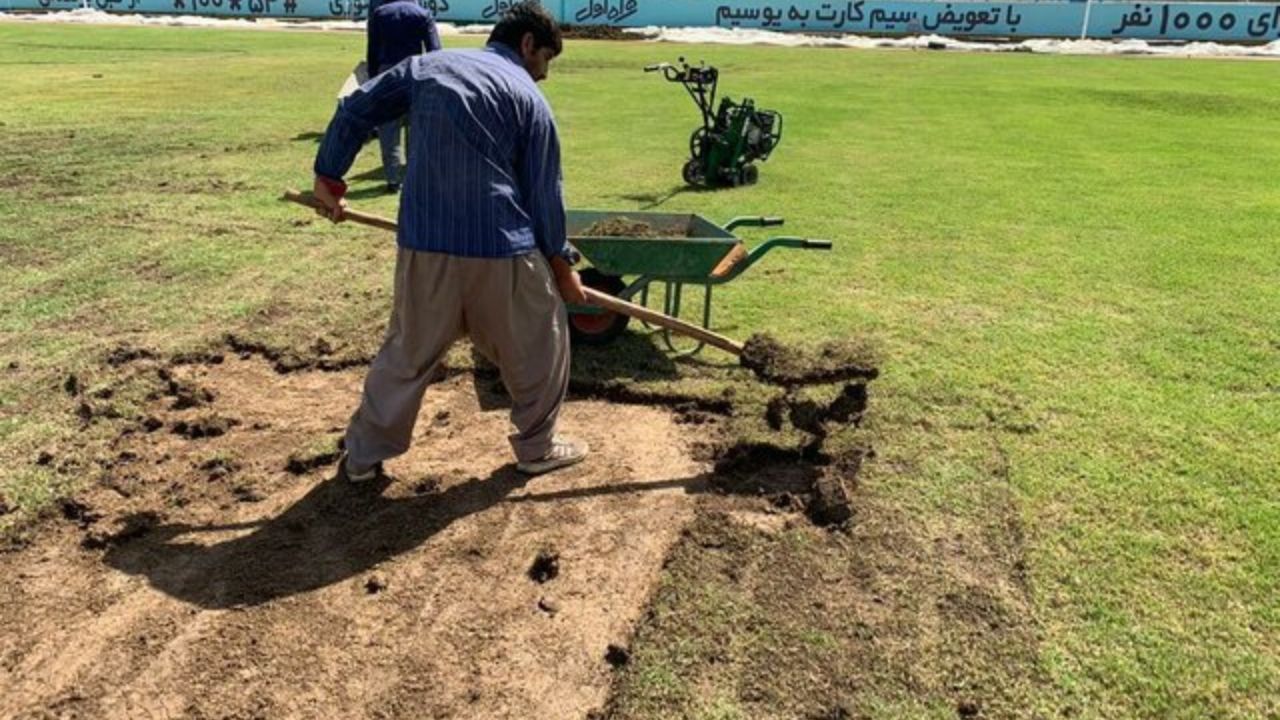 ترمیم چمن ورزشگاه تختی جم