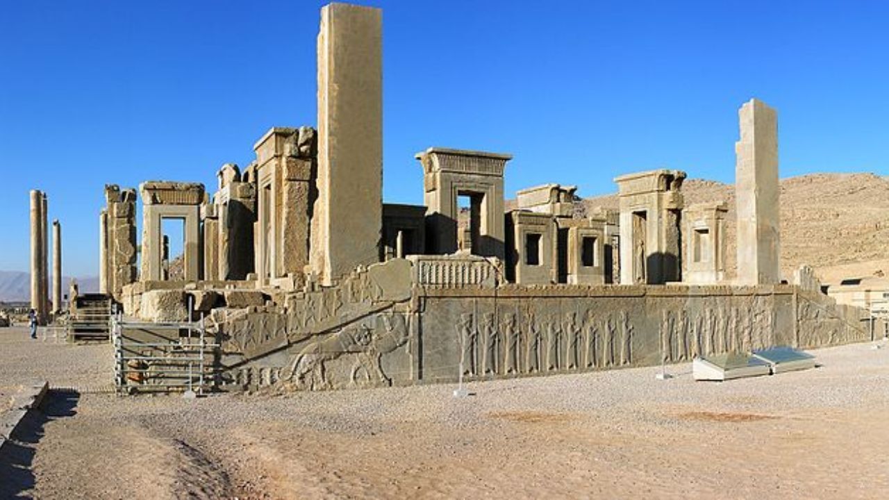 مرمتگران بدون مرز ایتالیا مهمان کاخ تچر می‌شوند