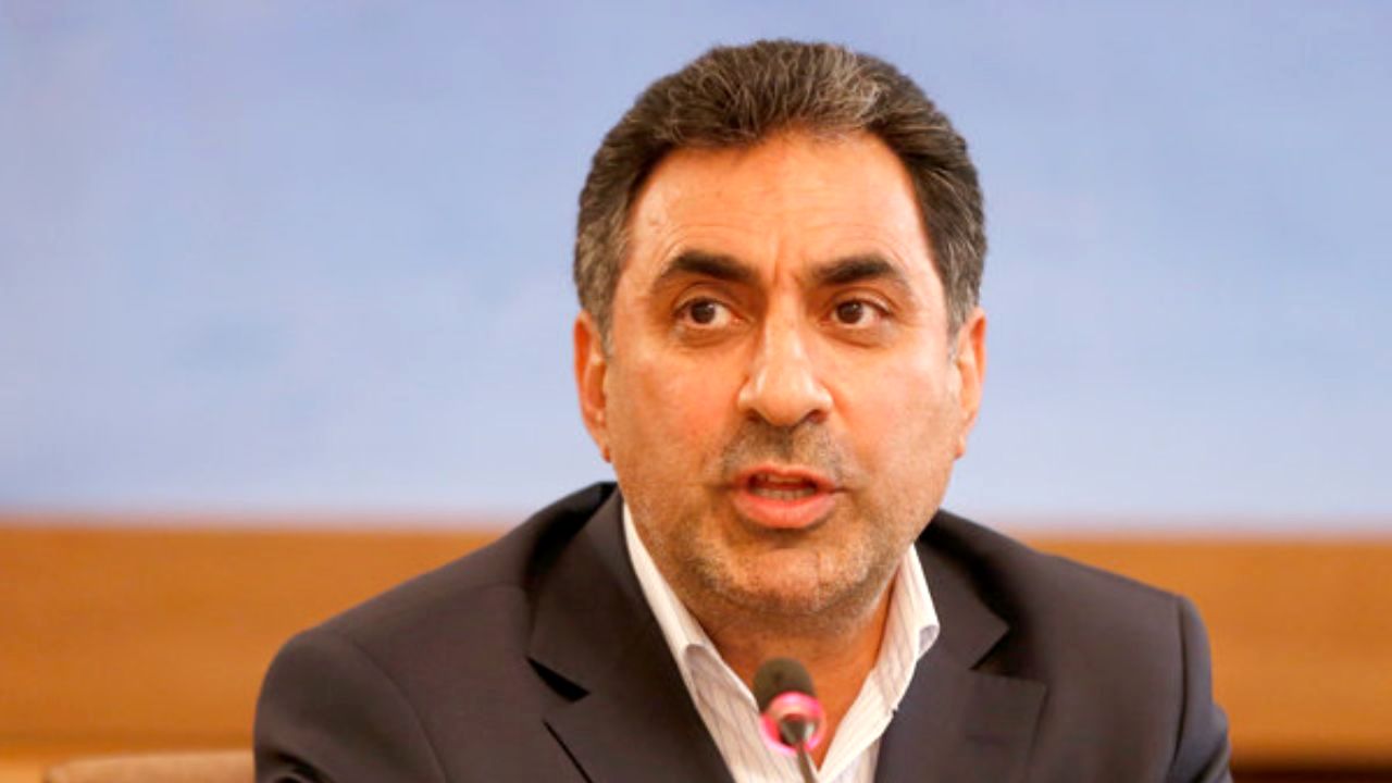 فعالیت 1000 دستگاه‌ ماشین‌ سنگین برای کنترل سیل خوزستان/ راه ارتباطی 120 روستا زیر آب رفت و تخریب شد