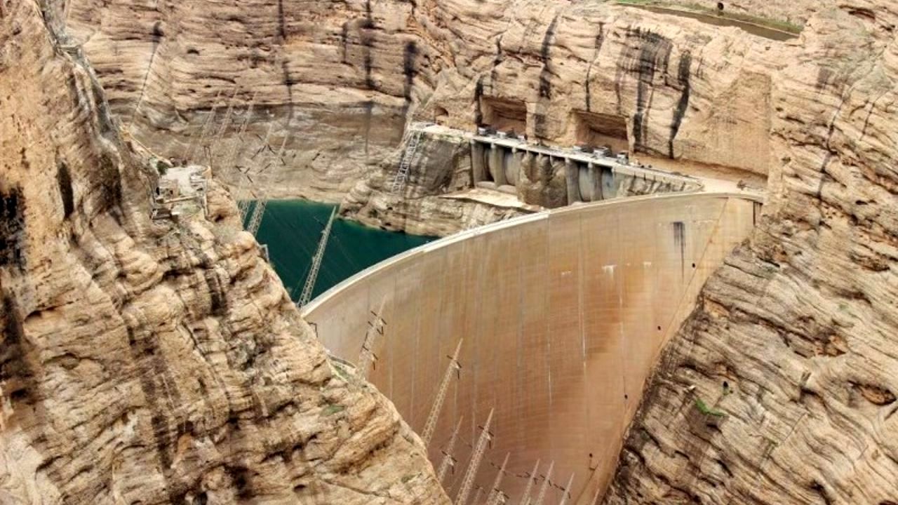 هیچ سدی در خوزستان نمی‌شکند/ ریسک‌ها را می‌پذیریم تا پایین دست در امان باشد/ محو ریزگردها؛ روی خوش سیلاب