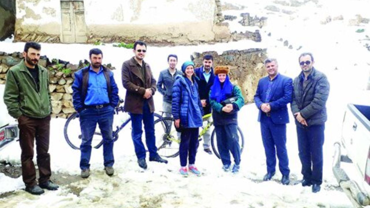 از پیداشدن زنان دوچرخه‌سوار خارجی در الموت تا ارائه خدمات رایگان طب سنتی در تهران