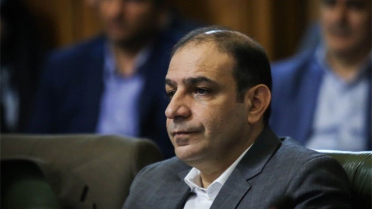 تذکر علیخانی به عدم افزایش حقوق دریافتی کارکنان شهرداری