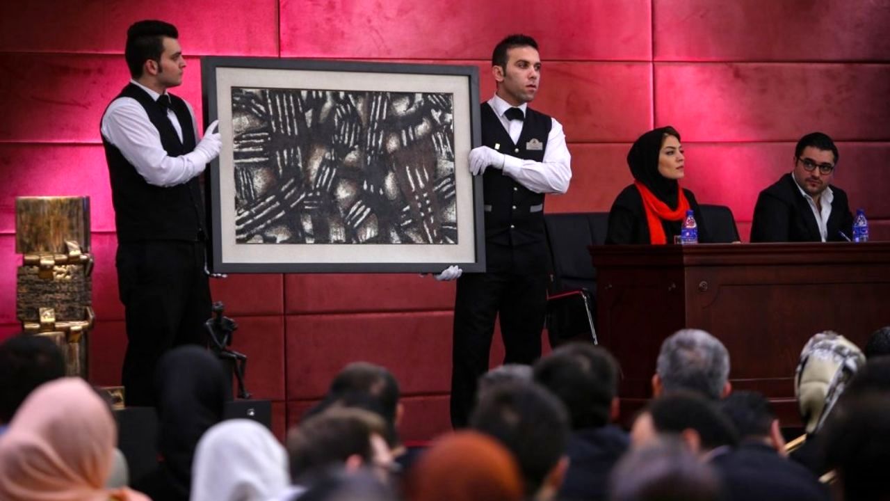 اولین حراجی آثار هنرمندان معاصر در سال 98 آغاز شد