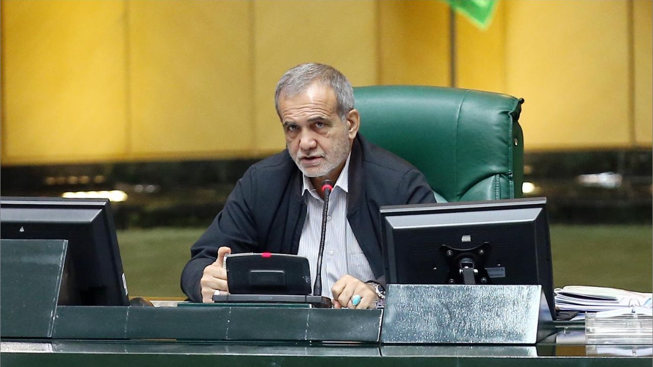 نمایندگان برای خروج از وضعیت بد اقتصادی، طرح دهند