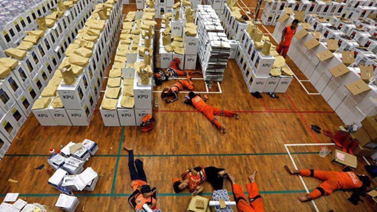 تلفات شمارش آرای انتخابات اندونزی به 367 نفر رسید