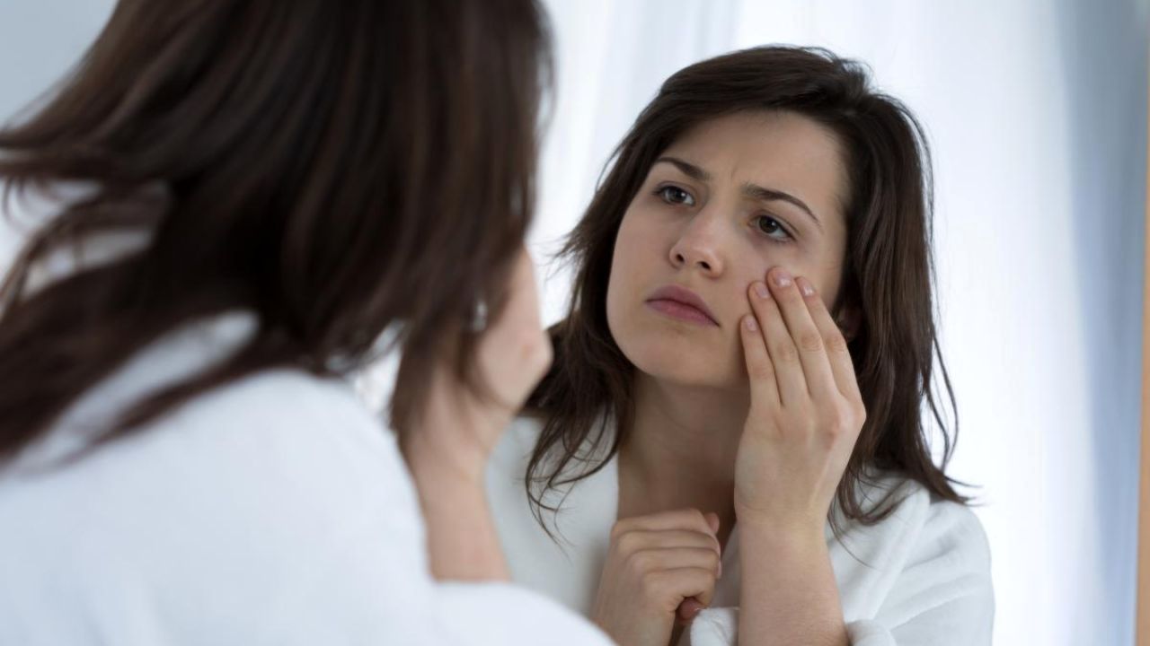 «میاستنی گراویس» چیست؟