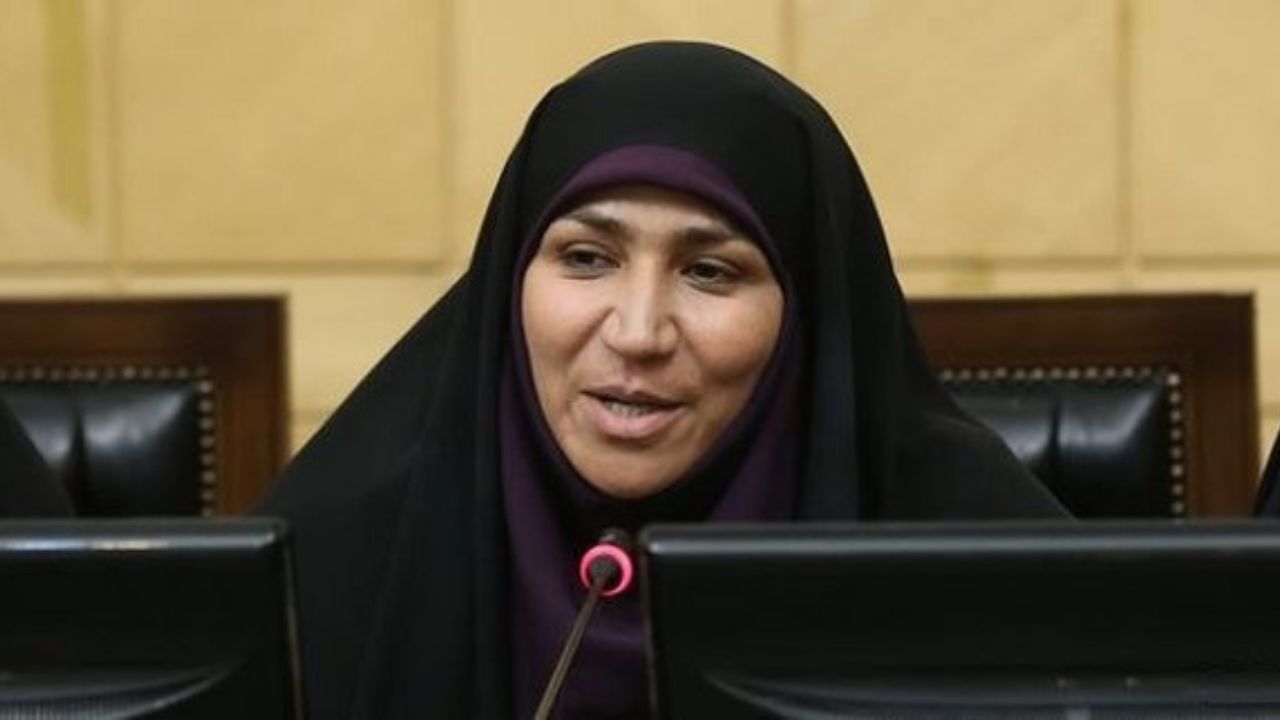 انتقاد نماینده نیشابور از تفاوت حقوق معلمان و پزشکان