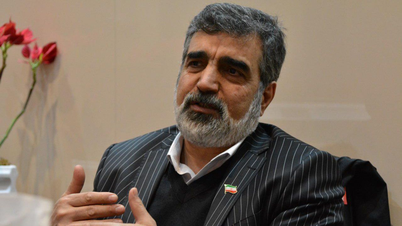 اروپایی‌ها به کارشان سرعت دهند/ تسلیم نمی‌شویم/ افزایش ظرفیت و روند تولید با همان تعداد سانتریفیوژهای قبلی انجام می‌شود/ ذخیره آب سنگین در عمان را فعلاً نگه می‌داریم