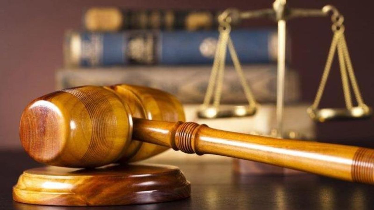 قلع و قمع 7 بنای غیرمجاز در بستر رودخانه جاجرود