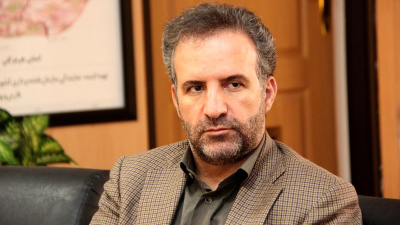 خودروساز بداند بازار انحصاری را در دست دارد یکه تازی می‌کند/ واردات خودرو دست دوم باعث ایجاد فضای رقابتی در بازار می‌شود/ خودروسازی ملزم به انتشار قیمت و سودش نباشد، هرکاربخواهد انجام می‌دهد
