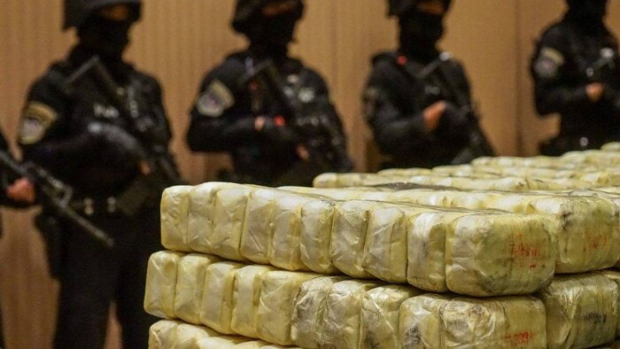کاهش هزینه‌های مبارزه با موادمخدر با استفاده از فناوری اطلاعاتی/  زنان 10 درصد معتادان را تشکیل می‌دهند