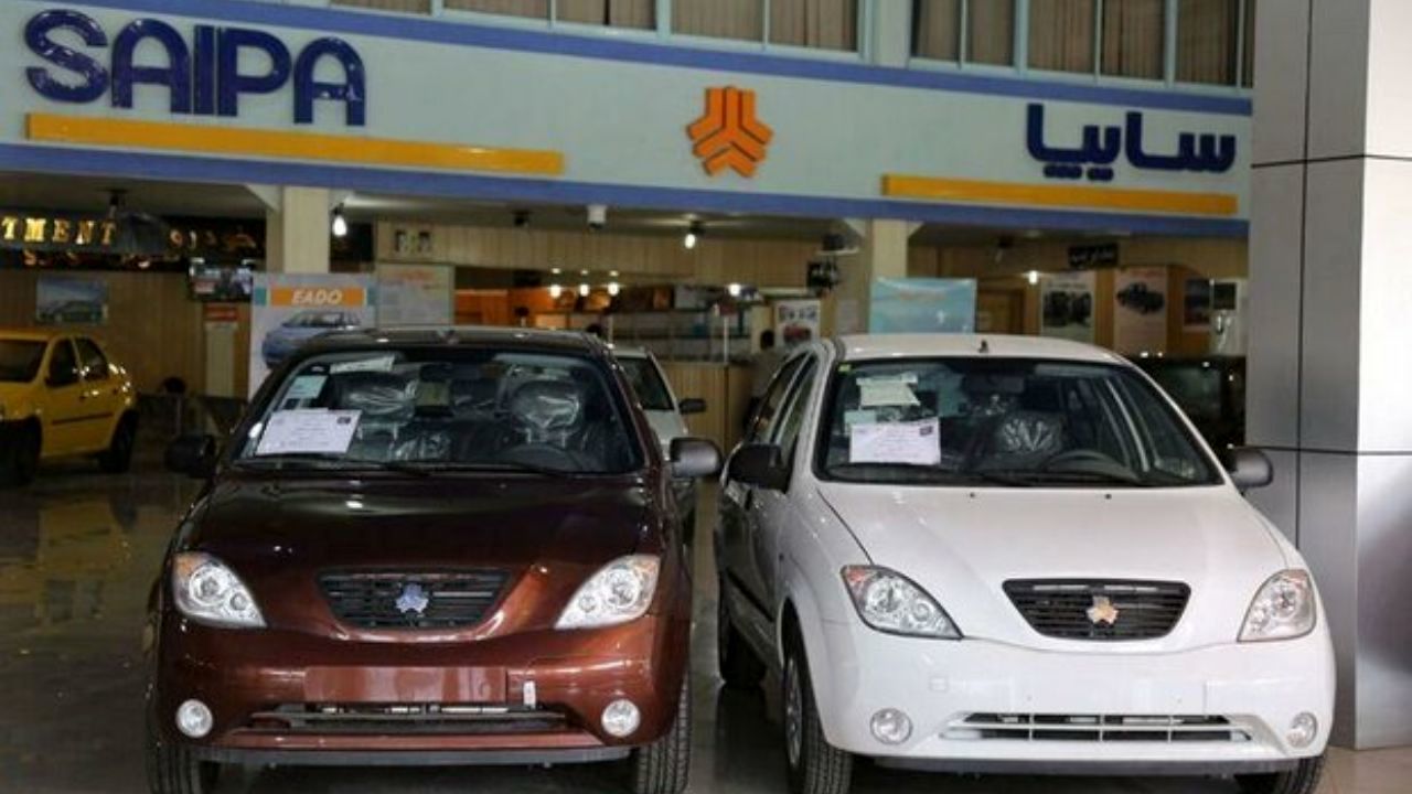 قیمت خودرو تحت تاثیر مسائل روانی بازار است/ خودرو هنوز حباب دارد