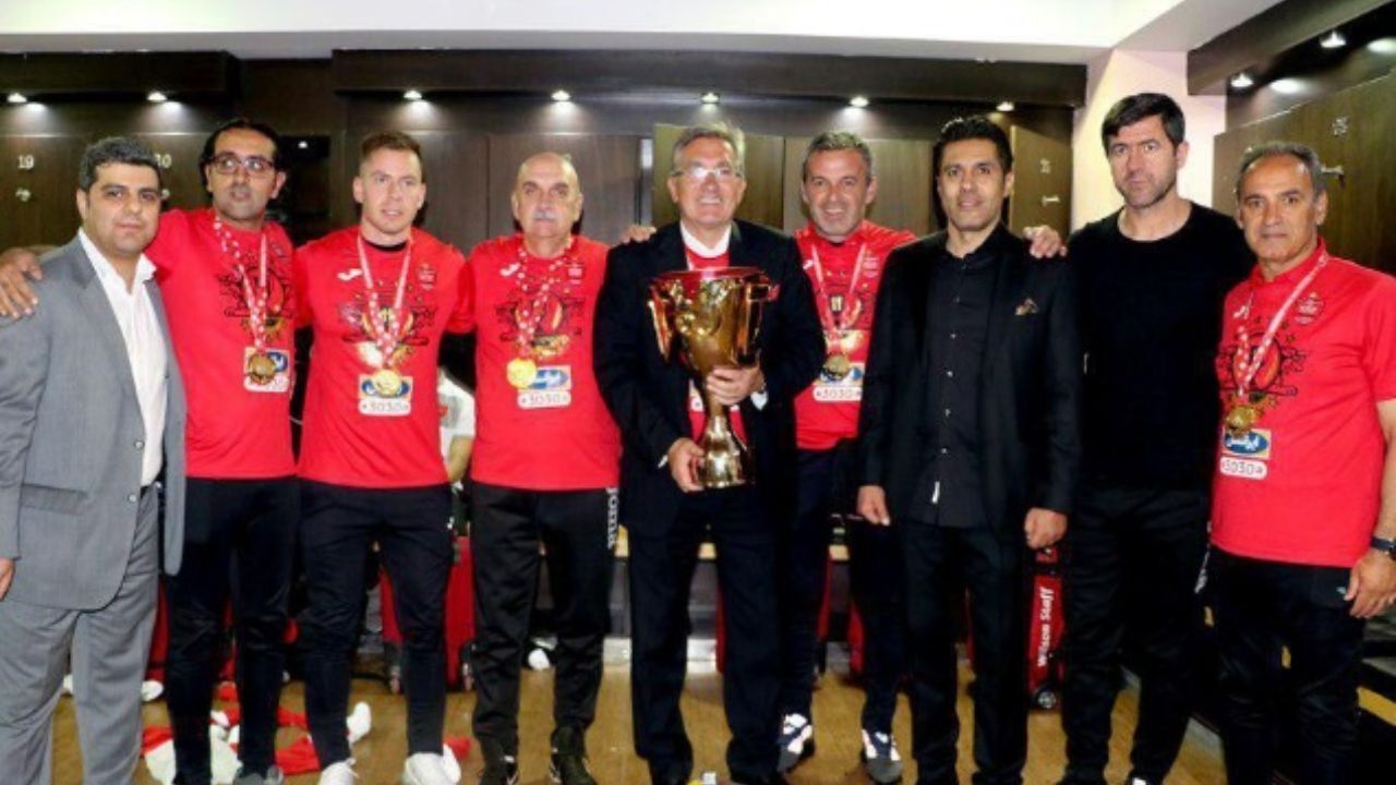 باشگاه پرسپولیس برای کادر فنی بلیت برگشت گرفت