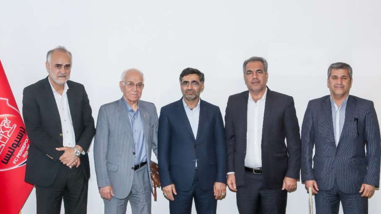 مدیران پرسپولیس باید درباره هزینه‌های پرسپولیس شفاف‌سازی کنند/ وزیر ورزش باید دلیل انتخاب ایرج عرب را به هواداران اعلام کند
