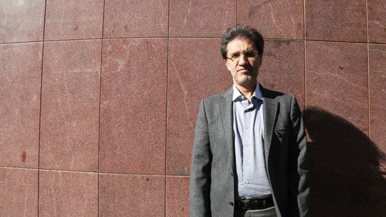 آقای کروبی پذیرفتند که برای ایشان ماهواره نصب شود/ مادرم مدتی است که برای بردن موبایل به منزل مشکلی ندارند/ گشایش‌هایی در حصر شده است/ محصوران همچنان بلاتکلیف هستند/ ذوق‌زده نشدیم/ همچنان معترض هستیم و این حصر را غیرقانونی می‌دانیم/ امکان دیدار اقوام بدون