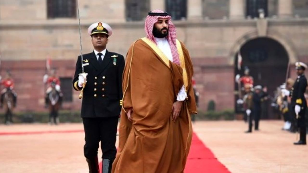 یک استاد دانشگاه در عربستان به دلیل انتقاد از بن‌سلمان اخراج شد
