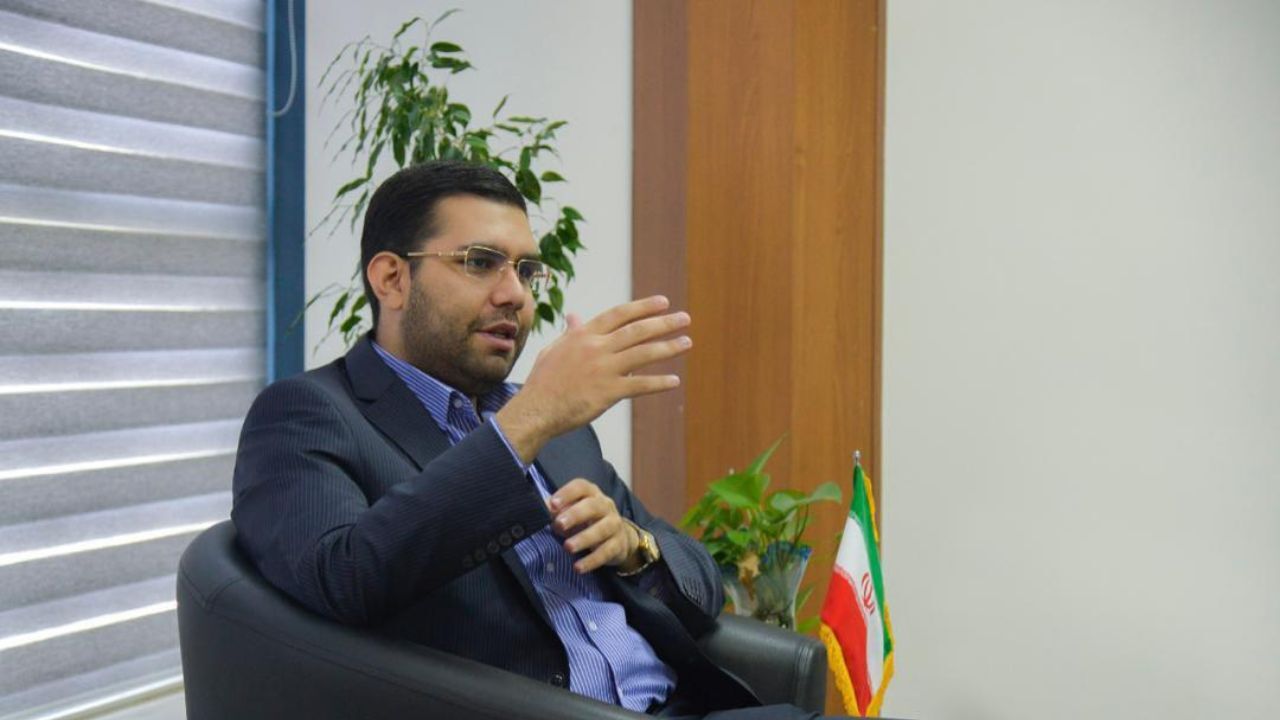 بهبود وضعیت اقتصادی کشور در گرو توسعه کارآفرینی،حمایت از تولید ملی و مدیریت جهادی است