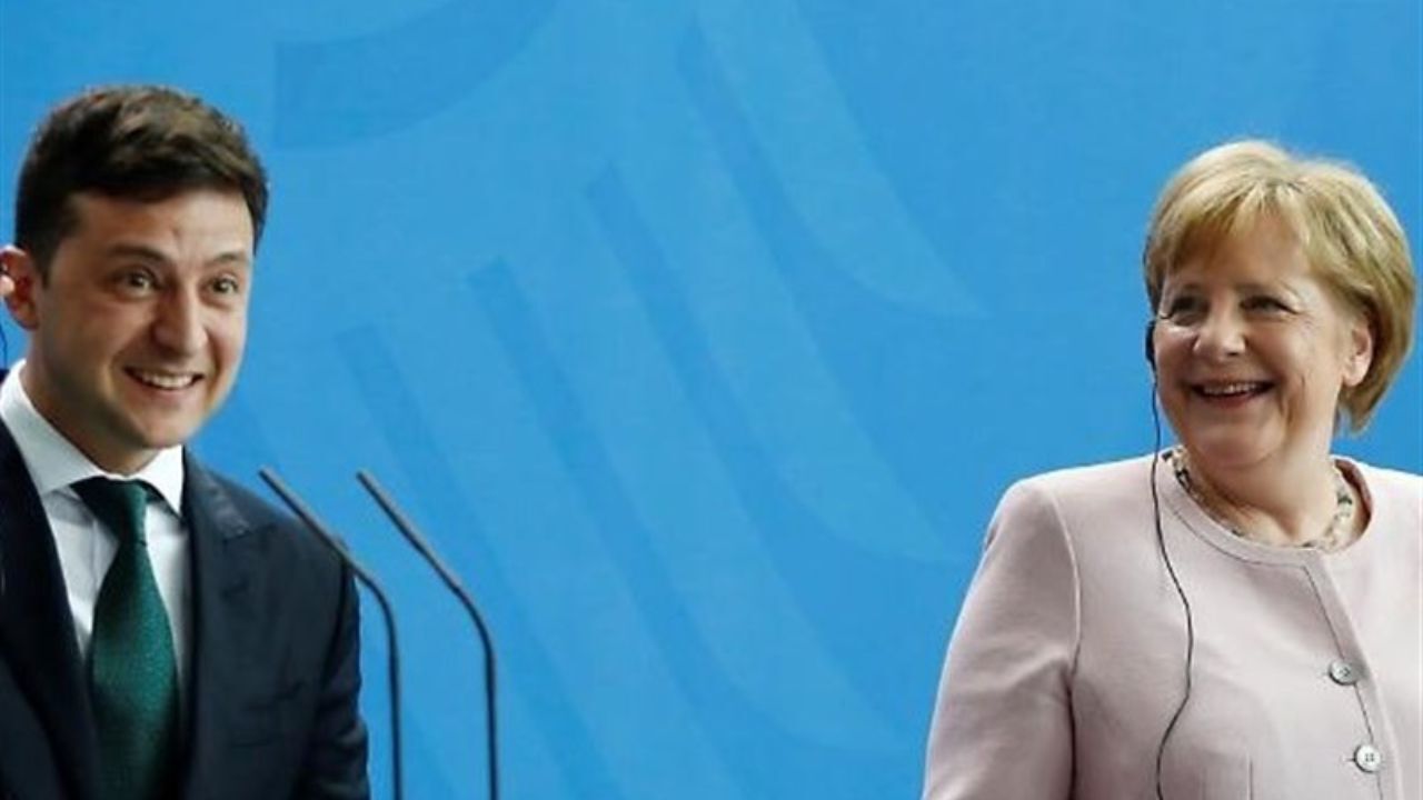 مرکل از میانجی‌گری برلین و پاریس برای حل بحران اوکراین خبر داد