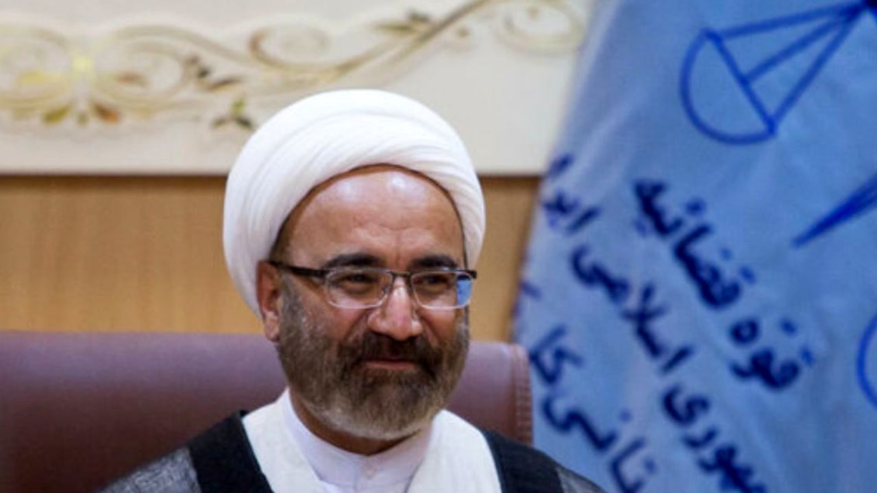 با حذف آزمون وکالت مخالفیم/ راضی نیستیم رسانه ملی مطالبی منتشر کند که وکیل تحقیر شود