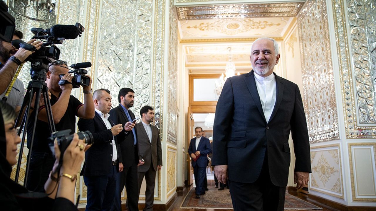 مذاکراتی برای انعقاد پیمان‌های پولی با کشورهای مختلف در حال انجام است