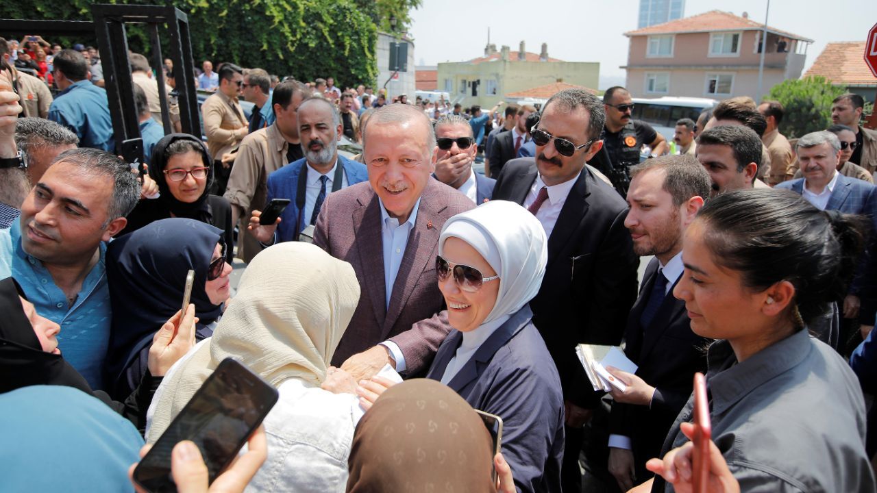 شکست تاریخی استانبول برای اردوغان جبران‌ناپذیر است/ هر تغییر سیاسی‌ای در استانبول بر کل ترکیه تاثیر می‌گذارد/ اردوغان برای جلوگیری از تهدید از دست دادن ترکیه باید راه‌حل مشکلات اصلی یعنی قیمت‌های سرسام‌­آور و بیکاری را پیدا کند/ آنکارا بدون حمایت صندوق بی