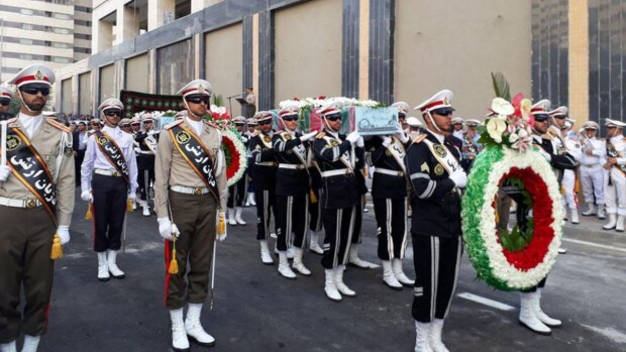 مراسم تشییع پیکر دو شهید گمنام برگزار شد
