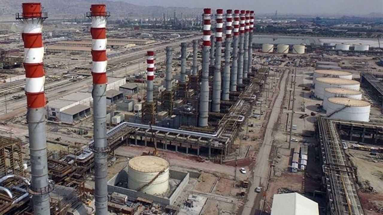 محیط زیست از پالایشگاهی در جنوب بوشهر شکایت کرد