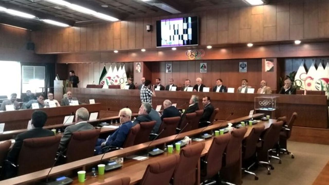 مجمع انتخاباتی فدراسیون کشتی برگزار شد/  علیرضا دبیر در دور دوم به عنوان رئیس فدراسیون انتخاب شد