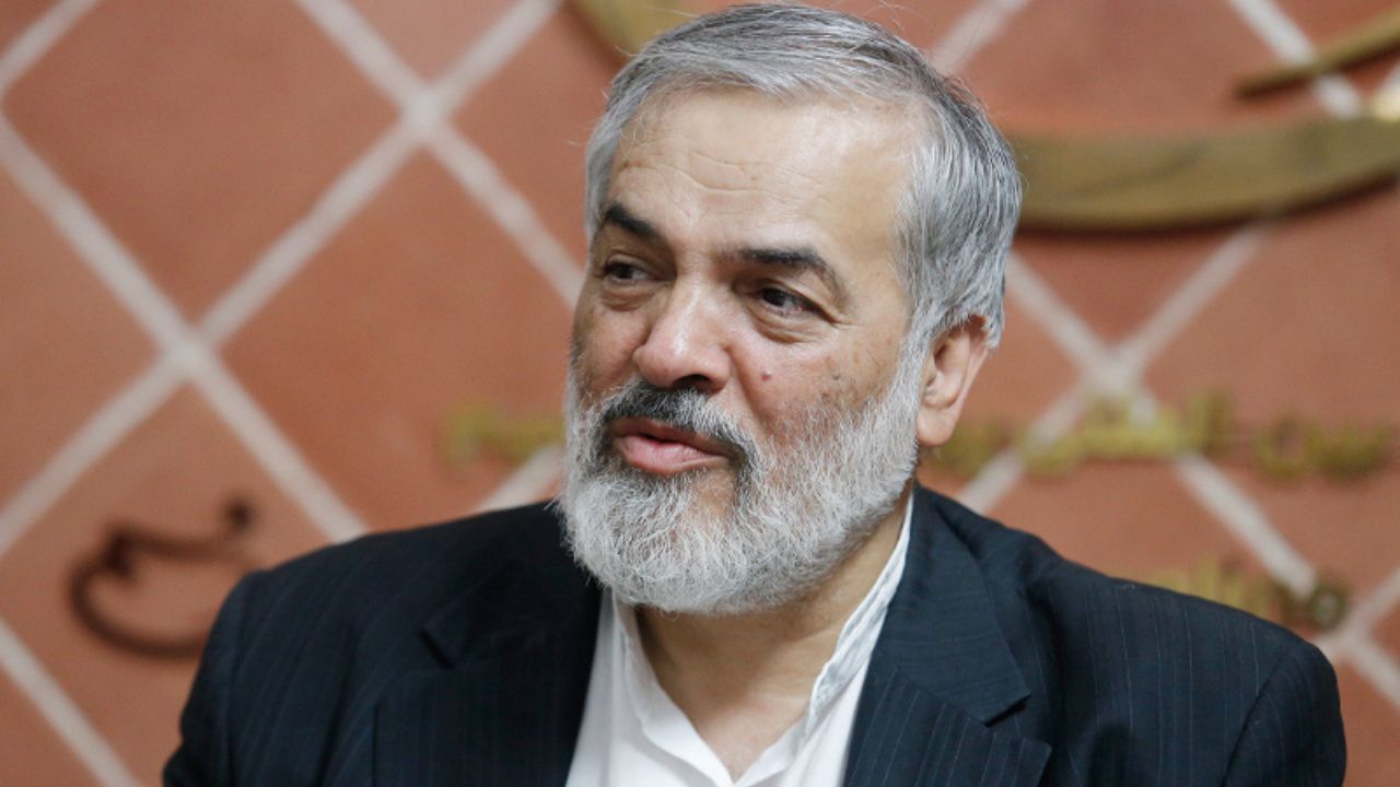 استراتژی آمریکا برای جلوگیری سقوطش اشغال منابع نفتی ایران است/ آمریکا نمی‌تواند از دَرِ جنگ با ایران وارد شود