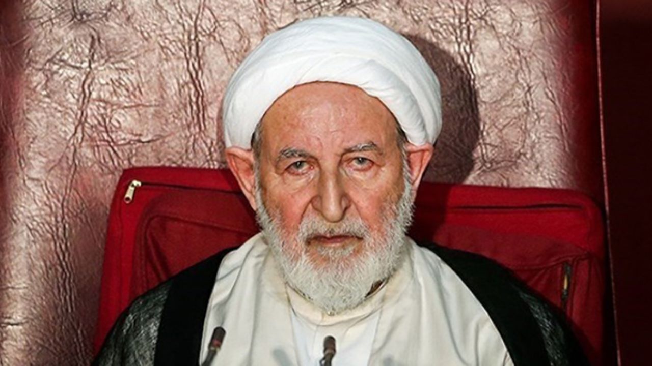 طلبه و آخوند سکولار برای اسلام مضر است/ روحانی نباید تشریفاتی باشد/ بین طلبه‌ای که زیر نظر یک استاد انقلابی تحصیل کرده با کسی که وارد سیاست نمی‌شود، فرق است