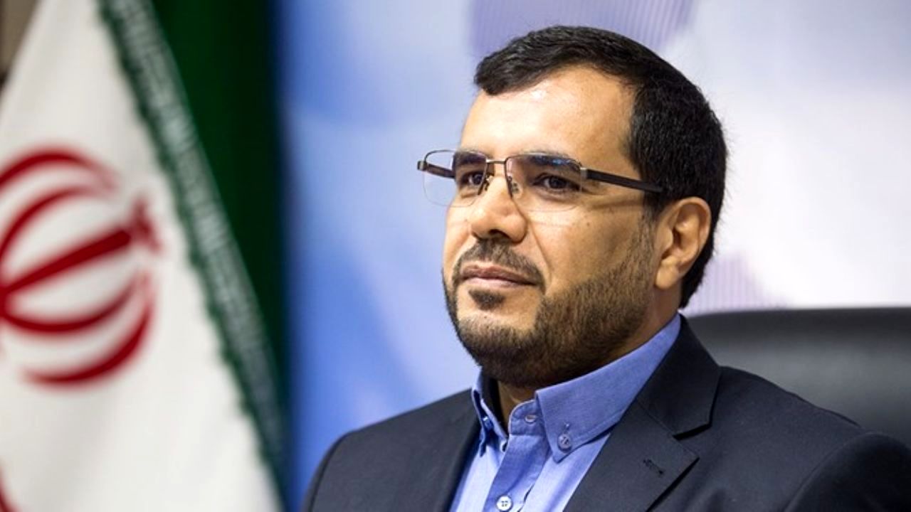 به کرات دیده ام فردی بخاطر حفظ صندلی نمایندگی رایی متفاوت از عقیده اش بدهد