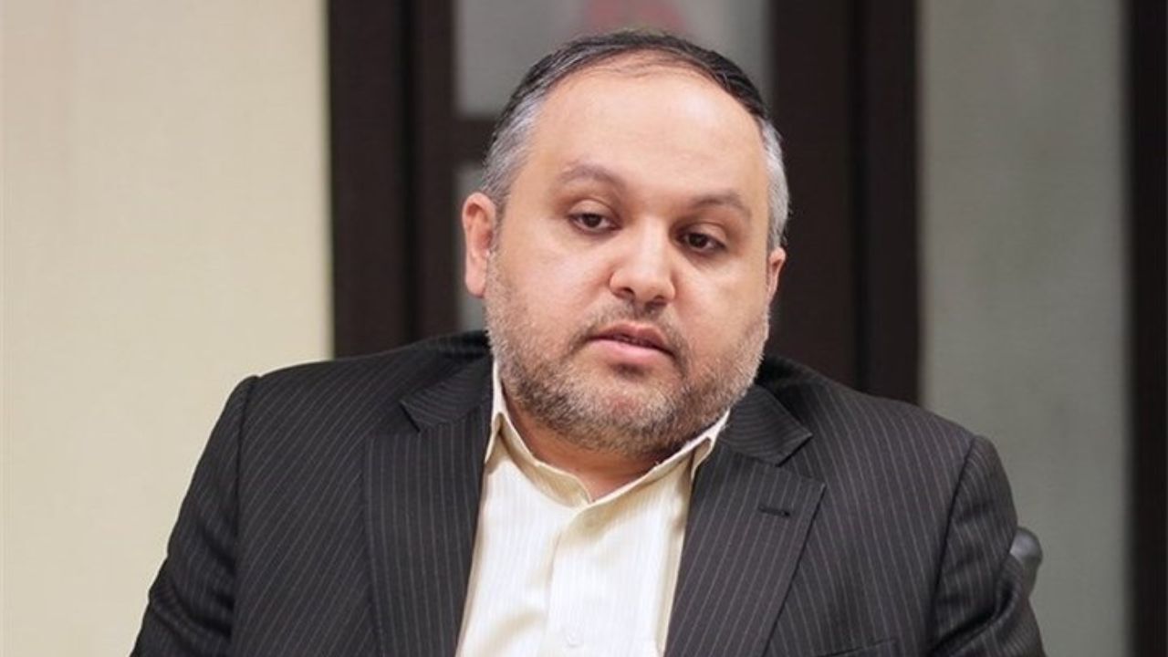 سایه سیاست بر بازار سرمایه سنگینی می‌کند/ تنها 7 درصد از تامین مالی اقتصاد ایران از سوی بورس است/ روزانه رقمی حدود 900 هزار میلیارد تومان ارزش بازار بورس و فرابورس است