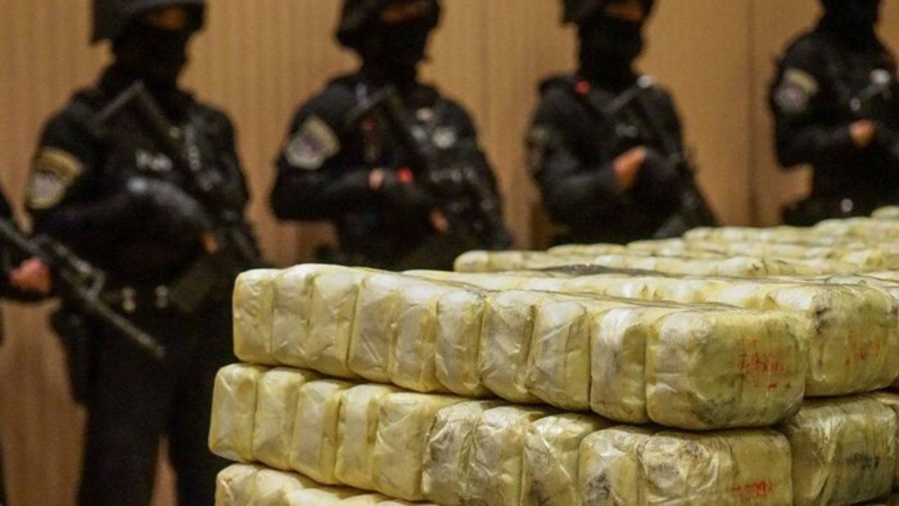 کشف 19 تن مواد مخدر در یک هفته