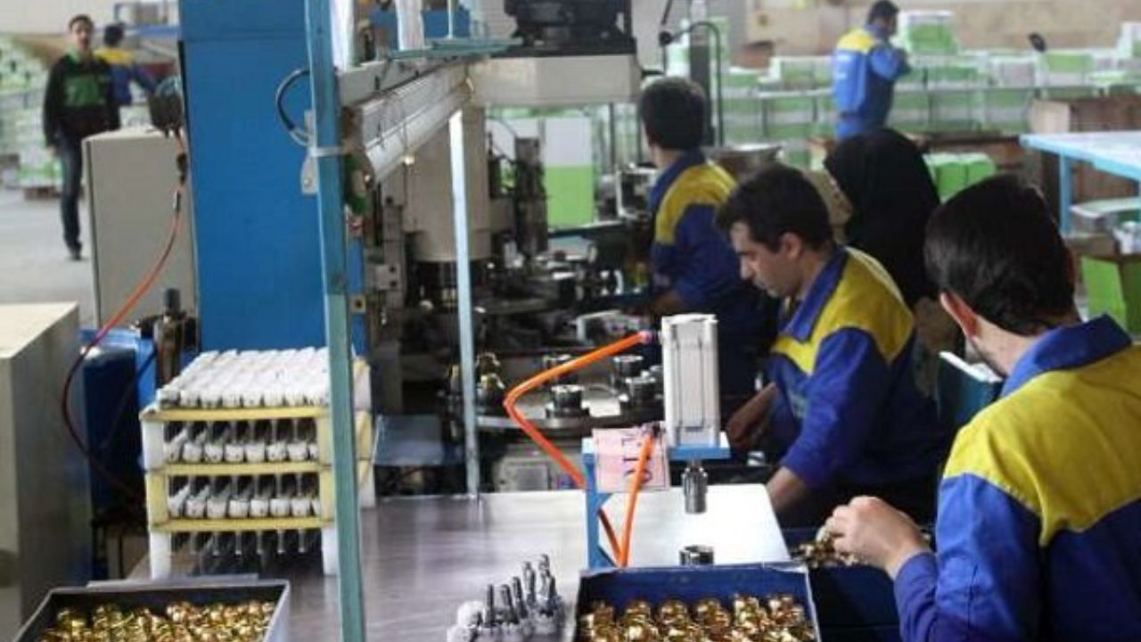 مهلت پرداخت تسهیلات به قطعه‌سازان تمدید شود