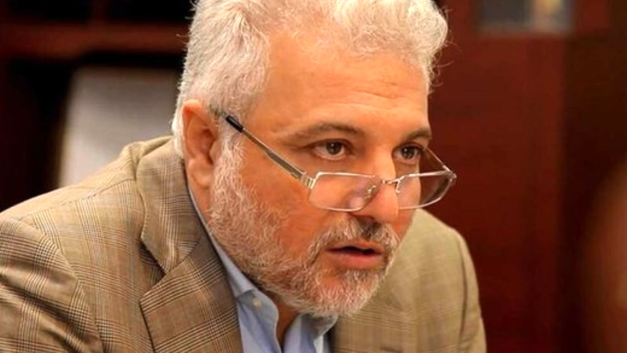 نگرانی خاصی در حوزه تامین دارو نداریم/ دروغ می‌گویند که دارو تحریم نیست
