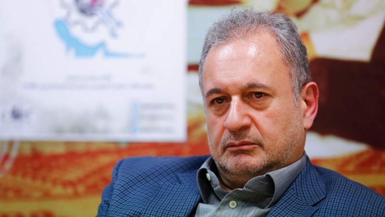 کنار گذاشتن کارت سوخت کار غلطی بود/ سهمیه‌بندی جلوی قاچاق سوخت را می‌گیرد/ احتمال دارد سهمیه‌بندی مقدمه بالا بردن قیمت بنزین شود/ تا وقتی اقتصاد کشور وارد دوران ثبات نشود، نباید سهمیه‌بندی را کنار گذاشت