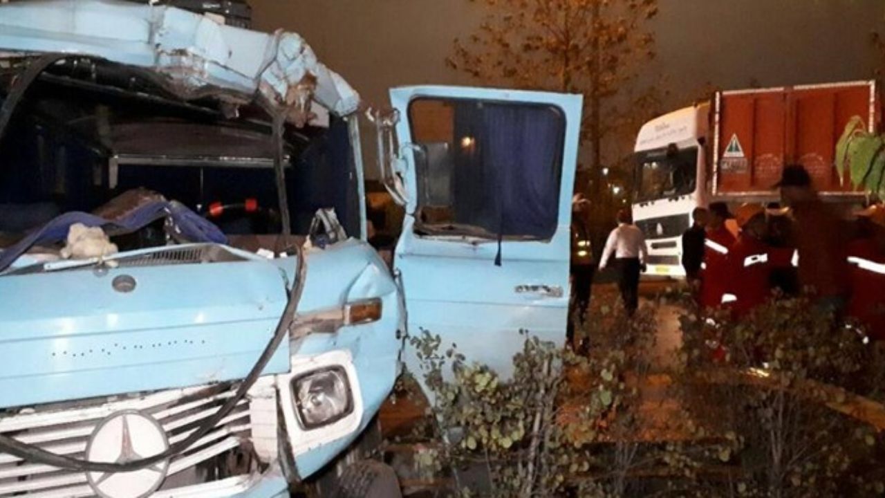 واژگونی مینی‌بوس در گلستان/ مصدوم شدن 20 نفر