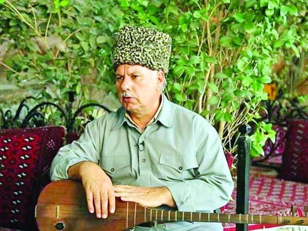 سینه «عاشیق» باید پر از داستان باشد/ همچنان محدودیت وجود دارد