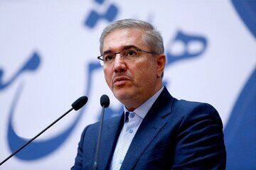 این گروه از کارمندان فوق‌العاده خاص دریافت می‌کنند + جزئیات