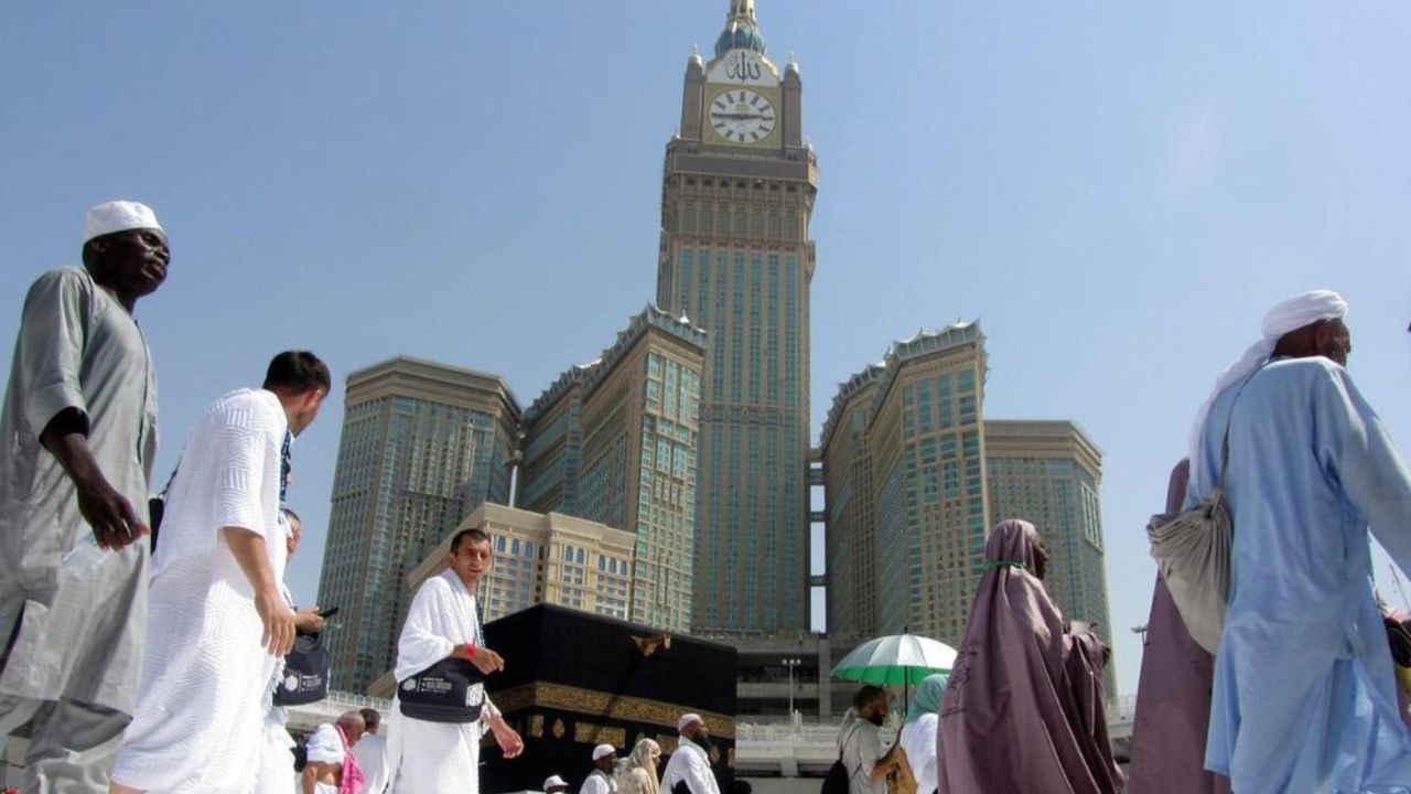 حجاج در بیت‌الله الحرام‎